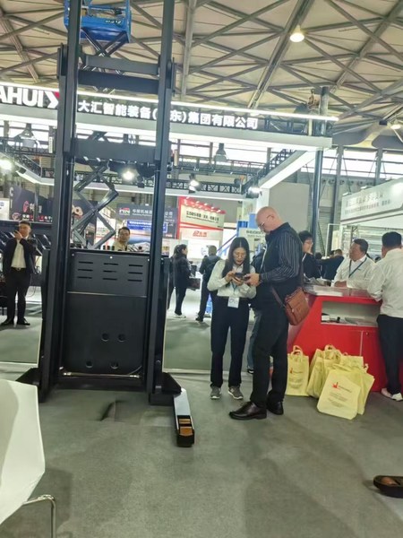 ANHUI YOUNGLIFT INTELLIGENT  EQUIPMENT CO.,LTD. factory production line