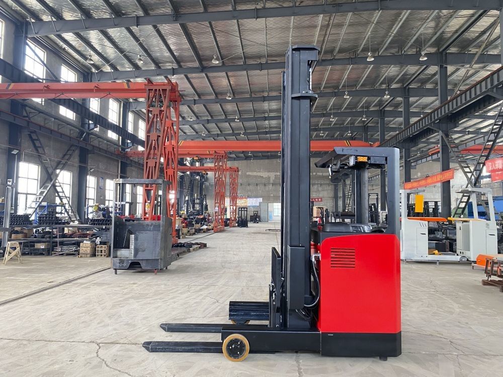 2500KG Electric Pallet Forklift 3 Way Specialized Material Handling