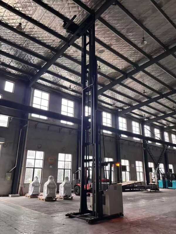 Three-way Forklift, For Warehouses/etc., 1500kg + 10m Capability